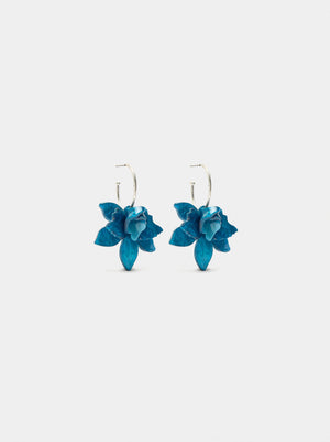 Open hoop earrings with maxi flower