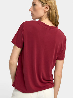 Camiseta básica cuello pico