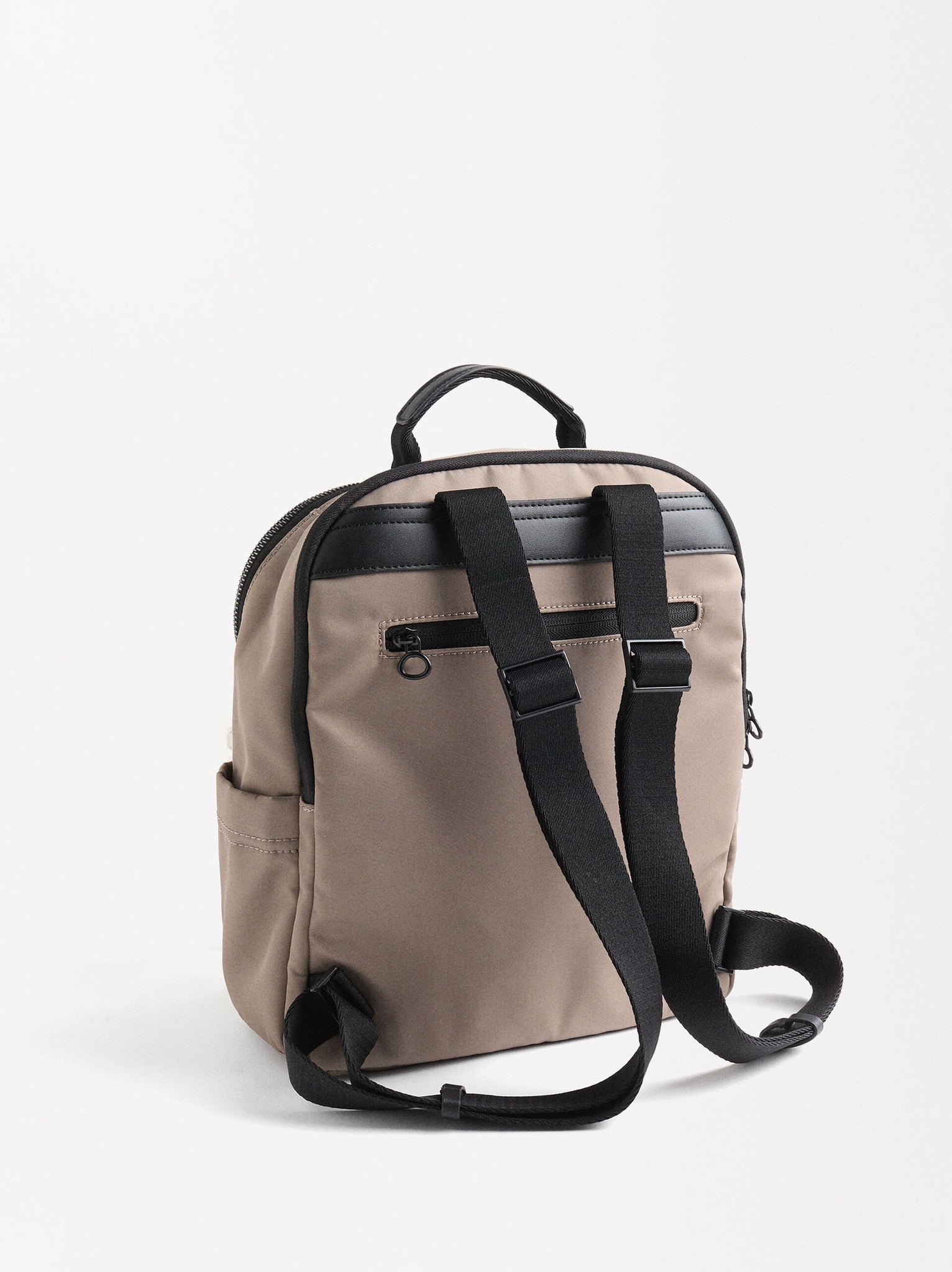 Mochila De Nylon Con Colgante Corazón