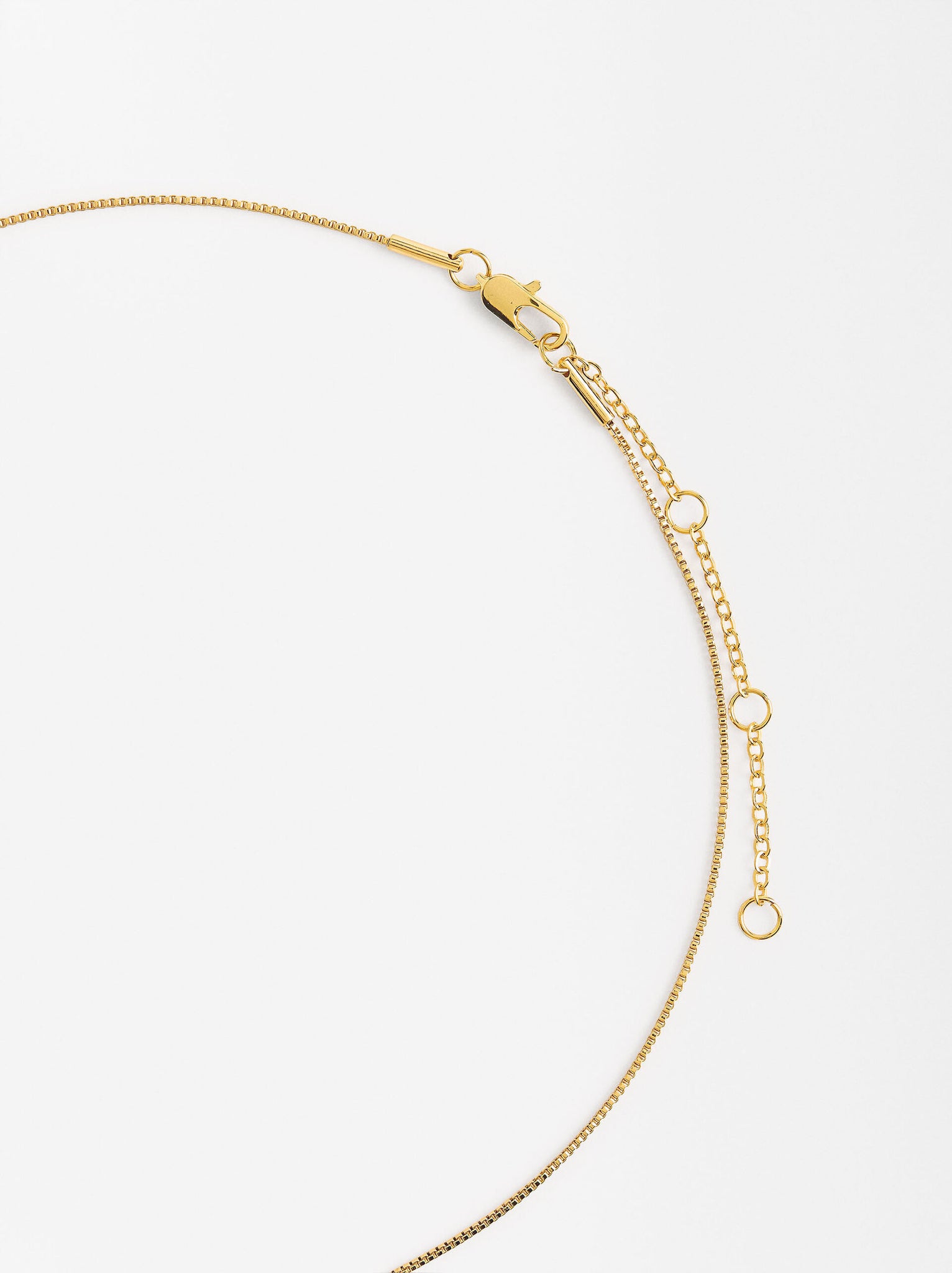 Collar corto medalla cruz baño oro 18k